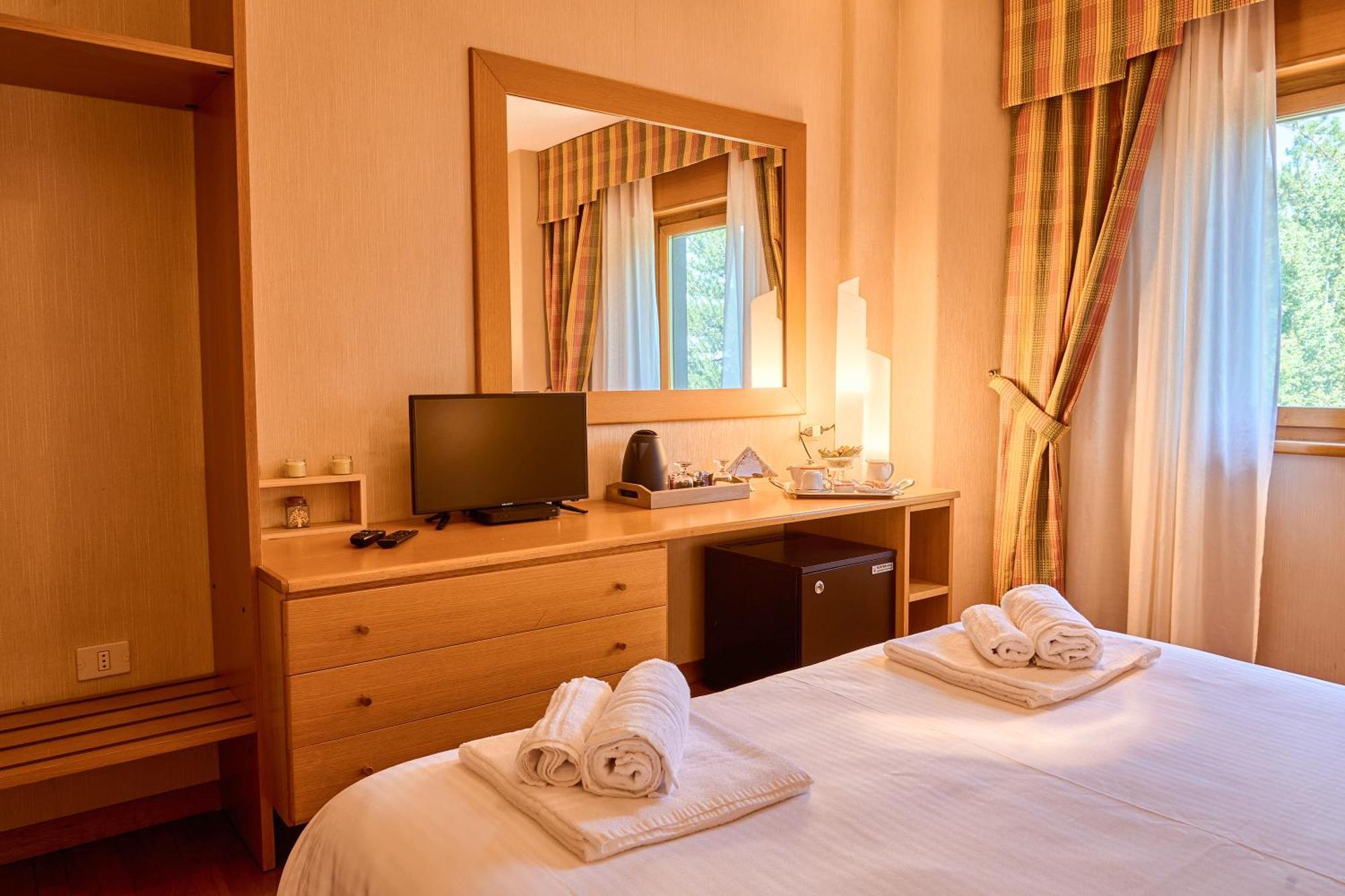 Hotel Camigliatello Camigliatello Silano Dış mekan fotoğraf